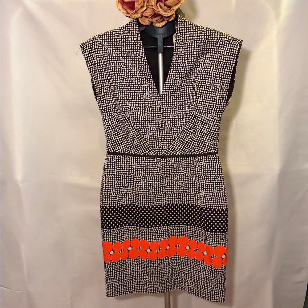 Elegant Black and Red Patterned Midi Dress.